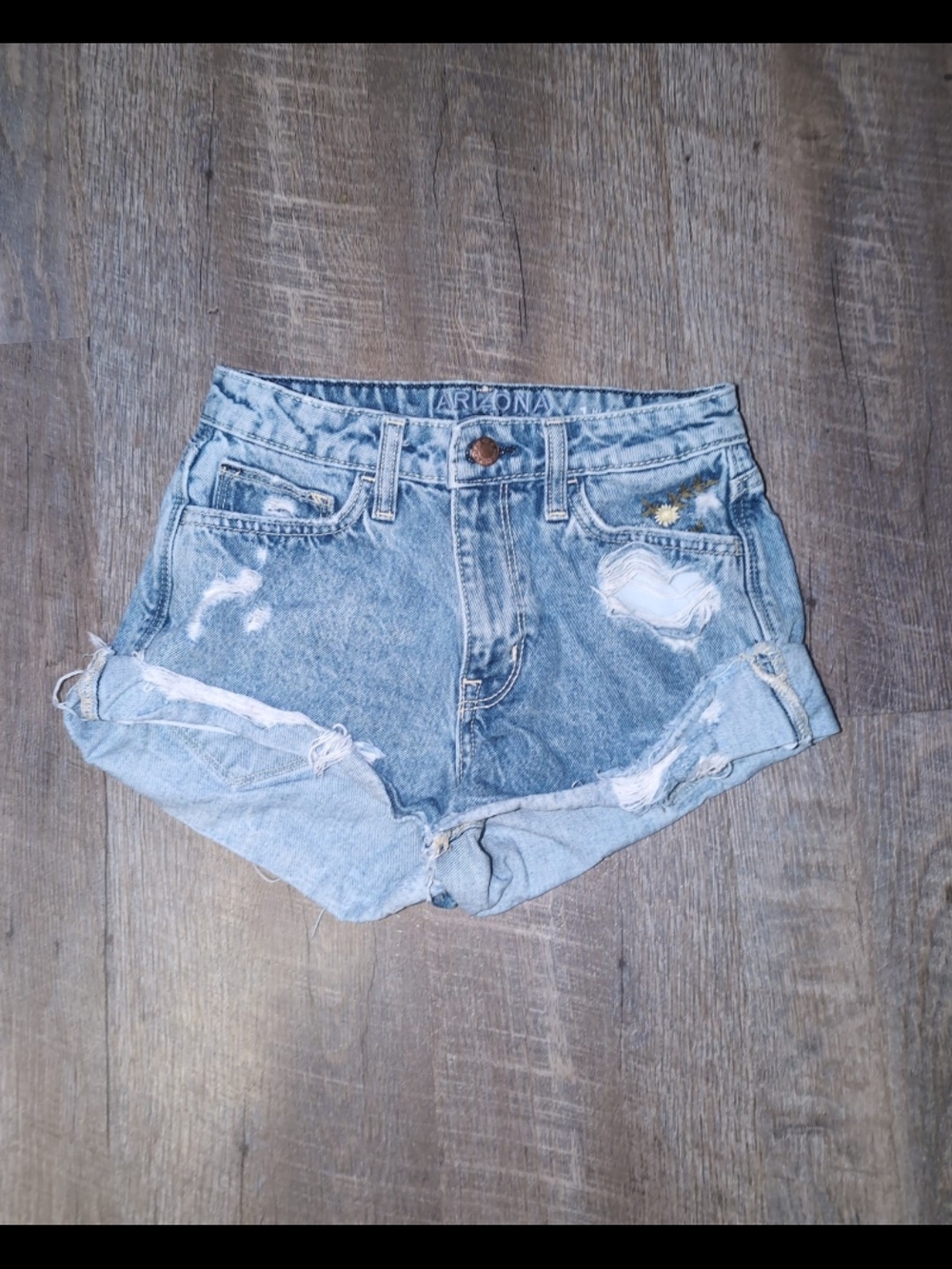 Arizona size 1 high rise shorty shorts- super cute